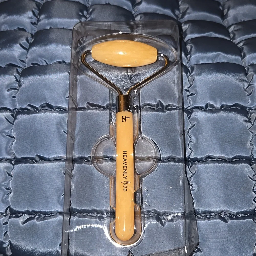 New IT Cosmetics Heavenly Luxe Facial Roller Beauty Tool NIP
